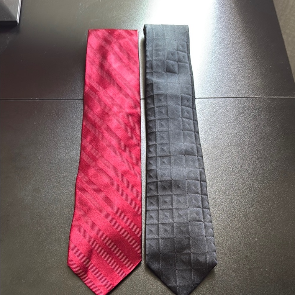 Haggar Elegant Red and Gray Men's Silk Ties